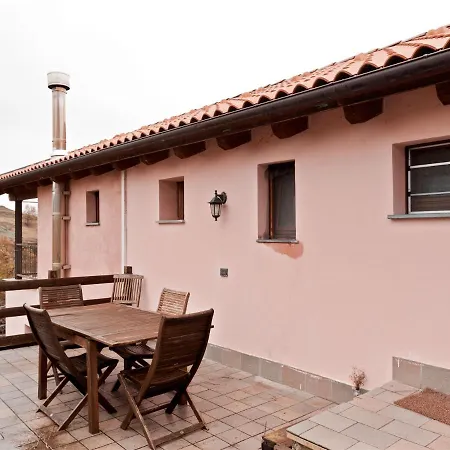 House In The Middle Of Meadows And Forests, Ideal For Walking And Cycling. בית נופש *